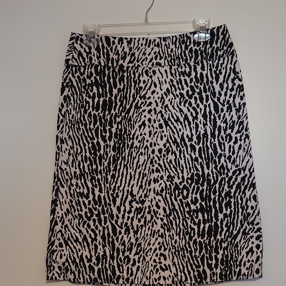 Talbots Black & White Leopard Print A-line Skirt SZ 4